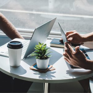 yir-why-disputes-business-meeting-laptops